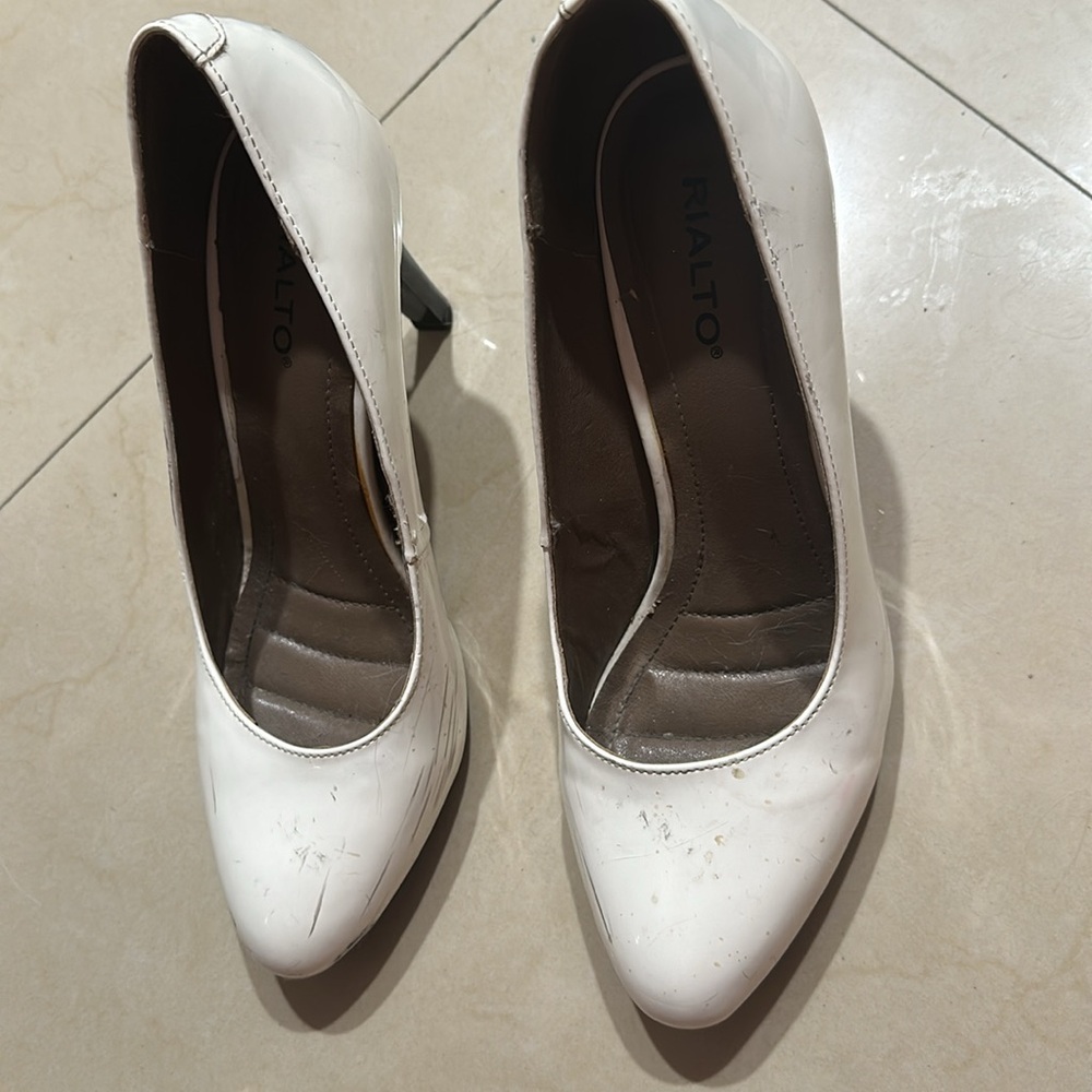White colorblock black heels